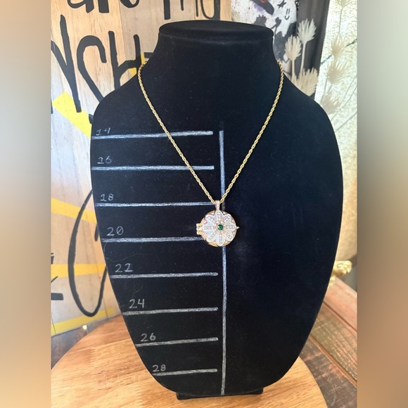 Floral Rhinestone Locket Pendant Necklace~ Gold Tone~ - Picture 9 of 9